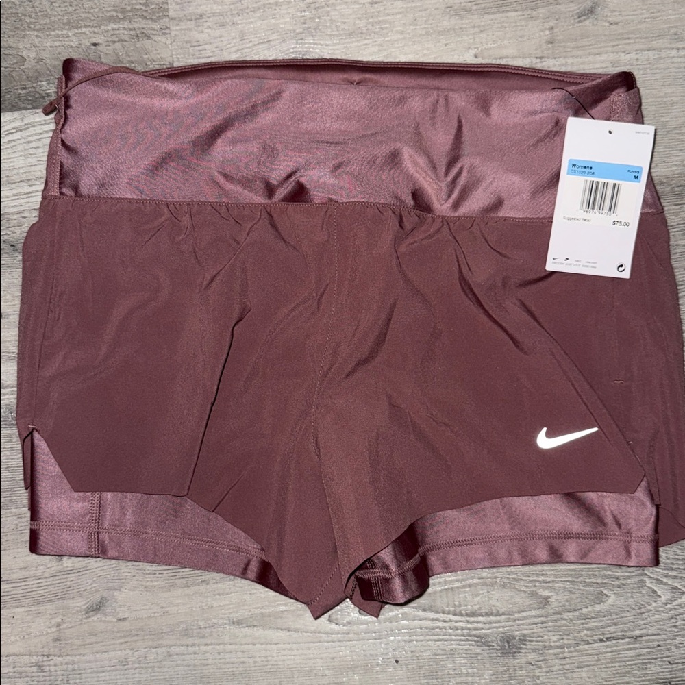 NWT🌟🌟Nike Mauve / Burgundy Performance Shorts